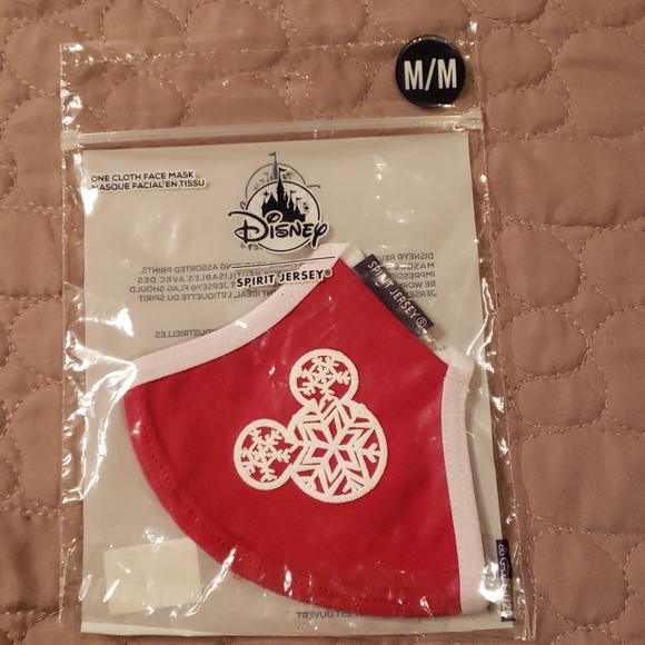 Disney Accessories - SPIRIT JERSEY FACE MASK MEDIUM